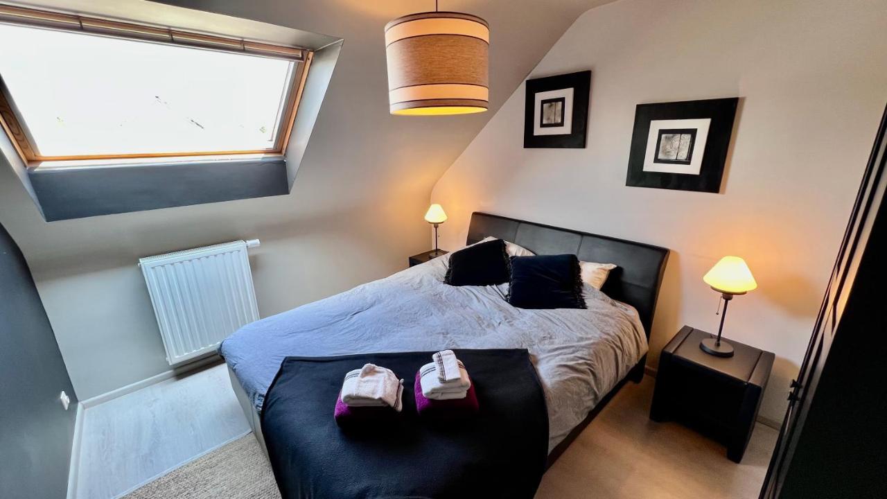 Loft En Duplex Avec Terrasse 3 Chambres Proche Pairi Daiza Mons Eksteriør billede